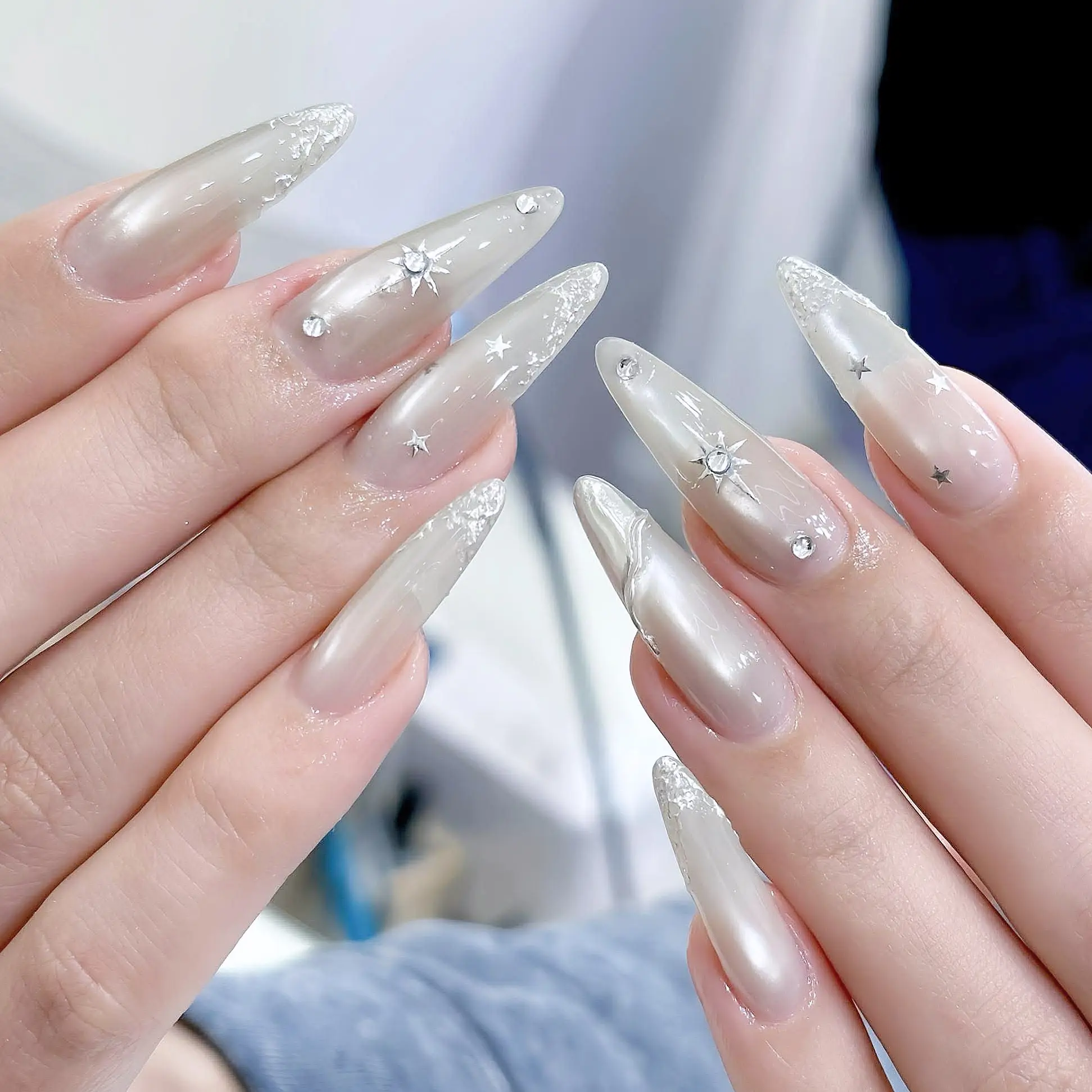 Tủ sơn + dụng cụ chính hãng Unnie