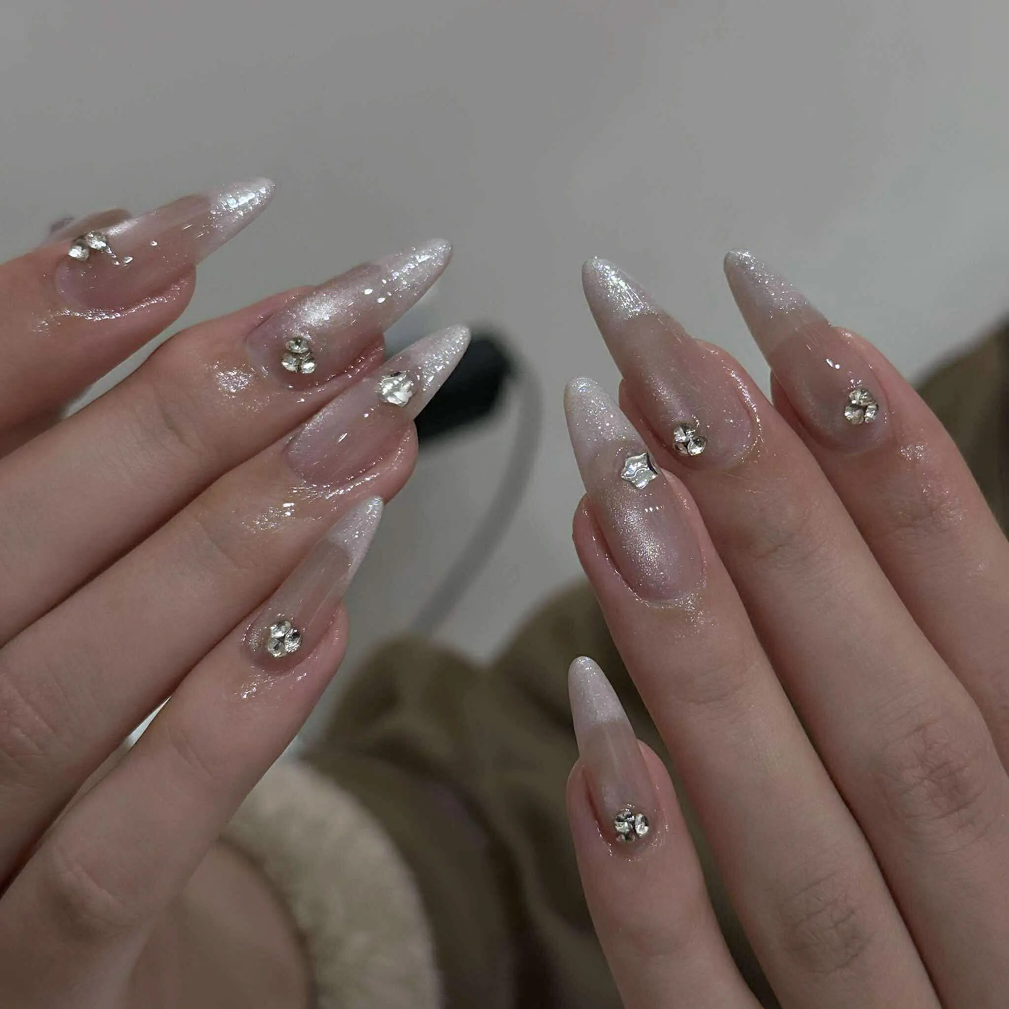 Đính bi + pha lê xếp hình — kỹ thuật thủ công Unnie